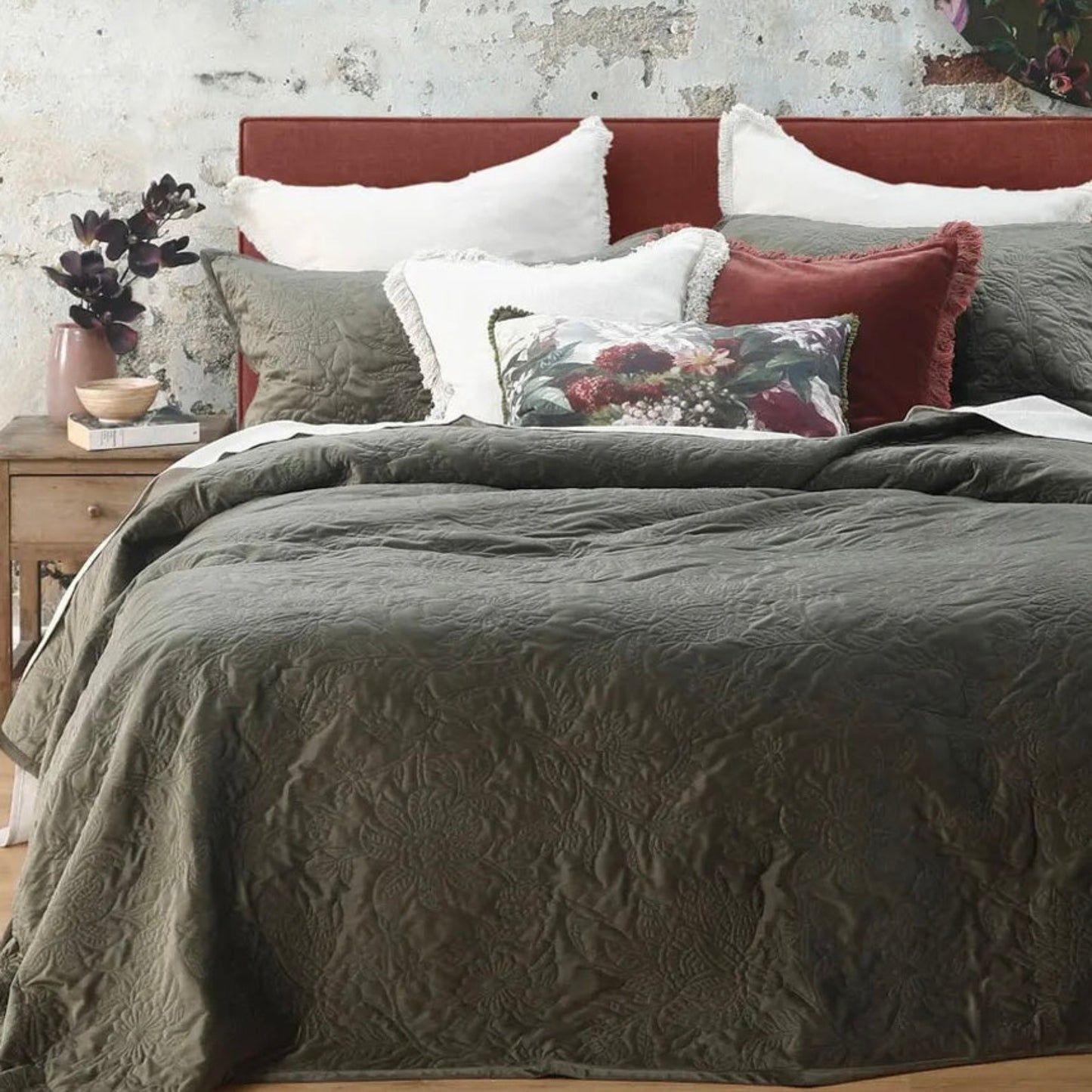Constance Queen  Bedspread and Pillowcases